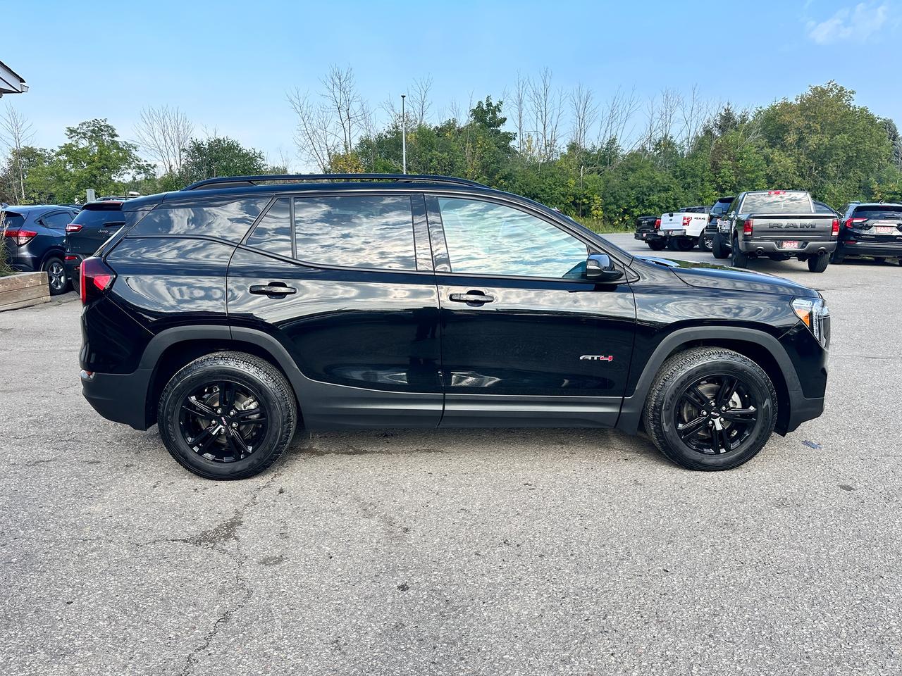 2022 GMC Terrain AT4 AWD HTD-Leather PanoRoof BOSE NAV BackupCam XM Photo