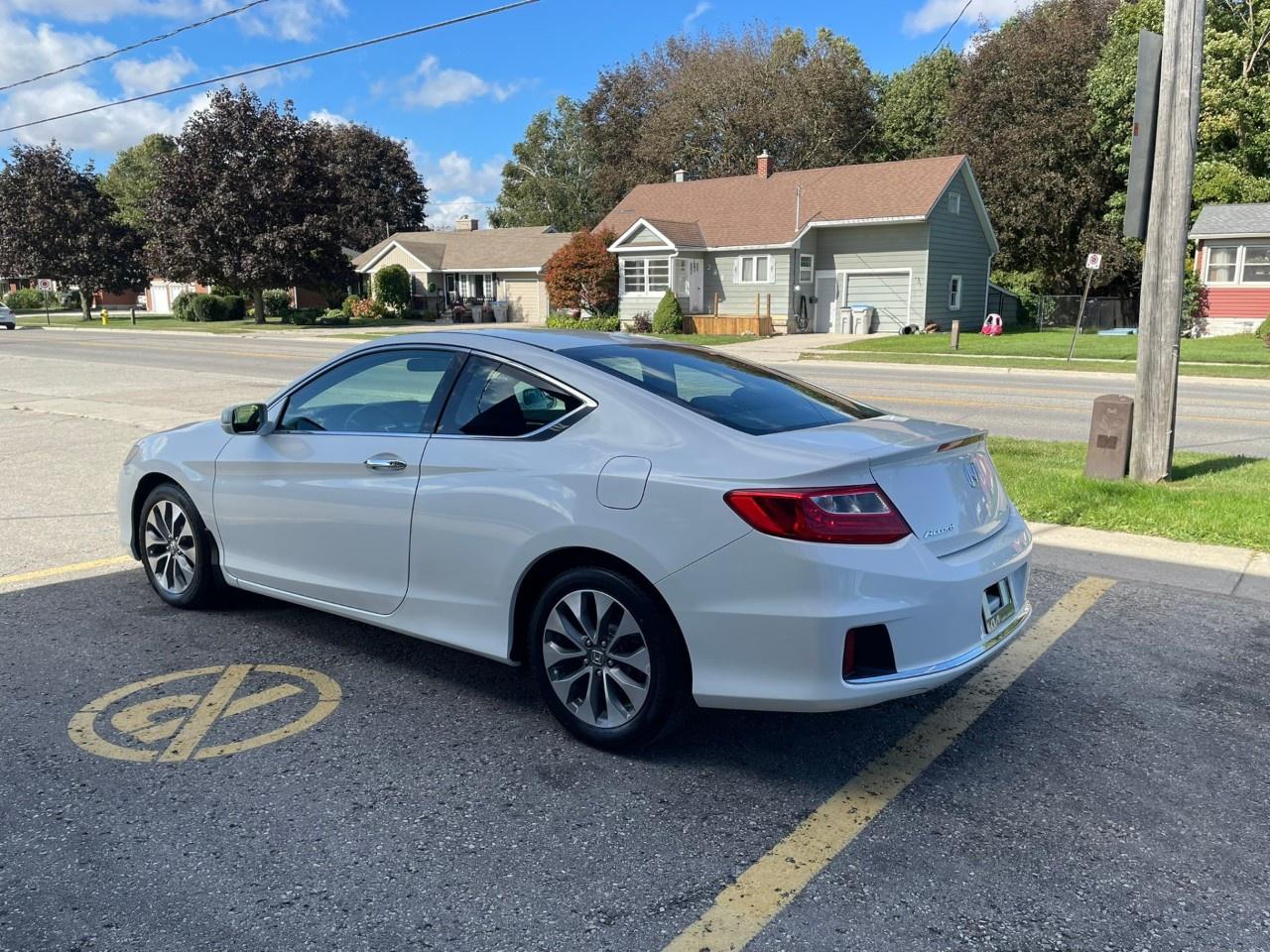 2015 Honda Accord Coupe EX CVT Photo