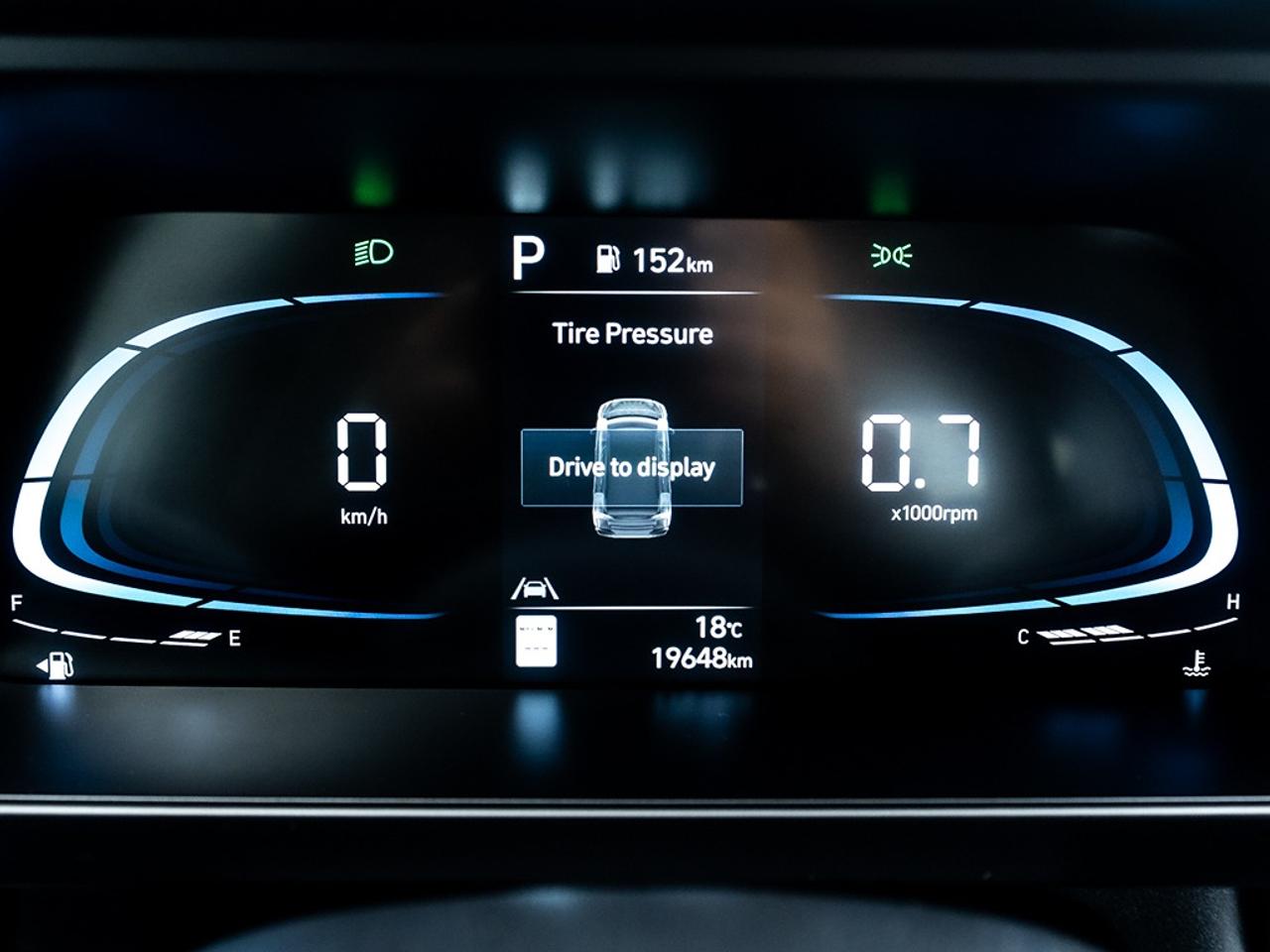 2024 Hyundai Elantra Preferred ONLY 19,525 KMS ! Photo28