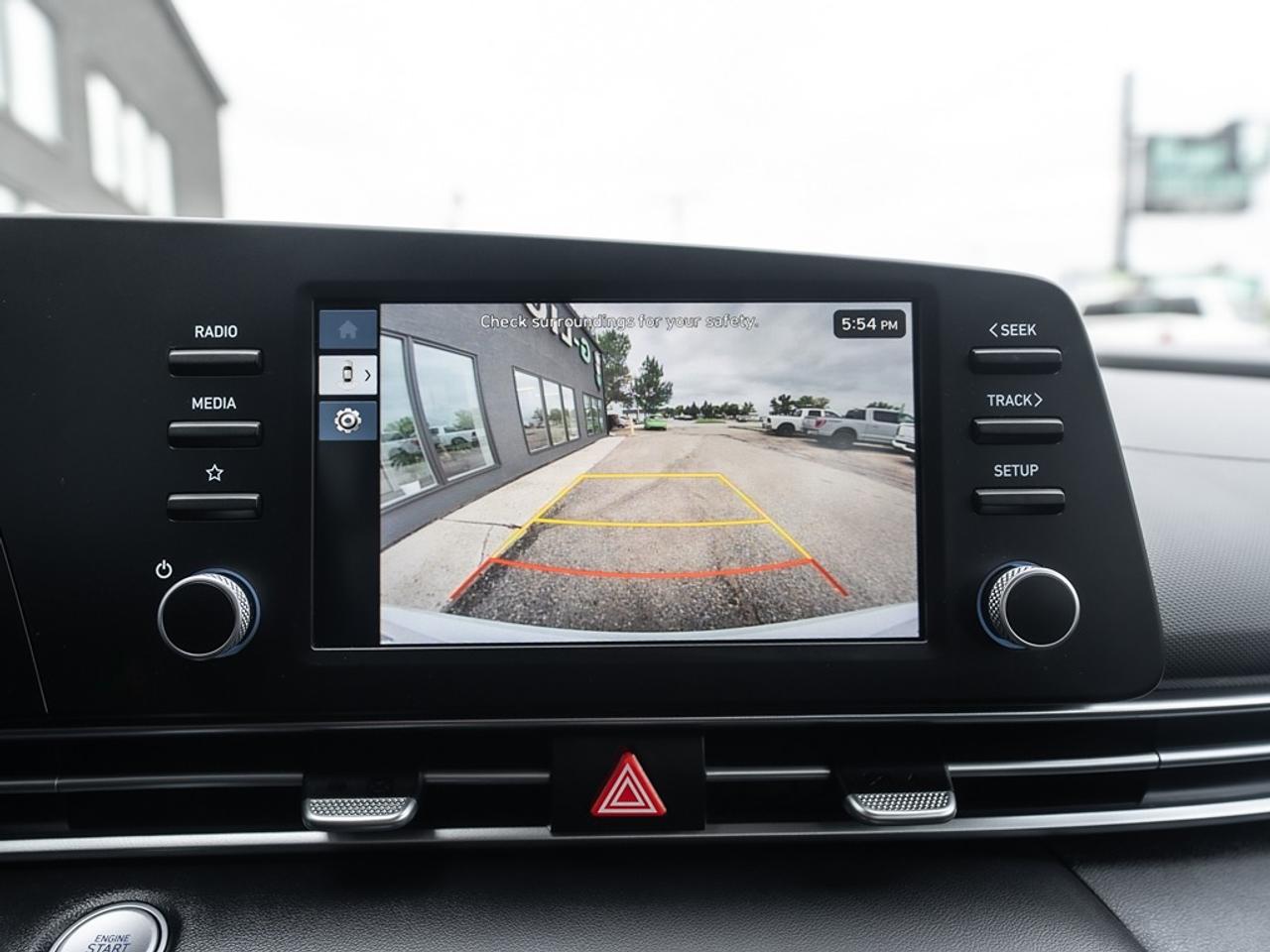2024 Hyundai Elantra Preferred ONLY 19,525 KMS ! Photo27