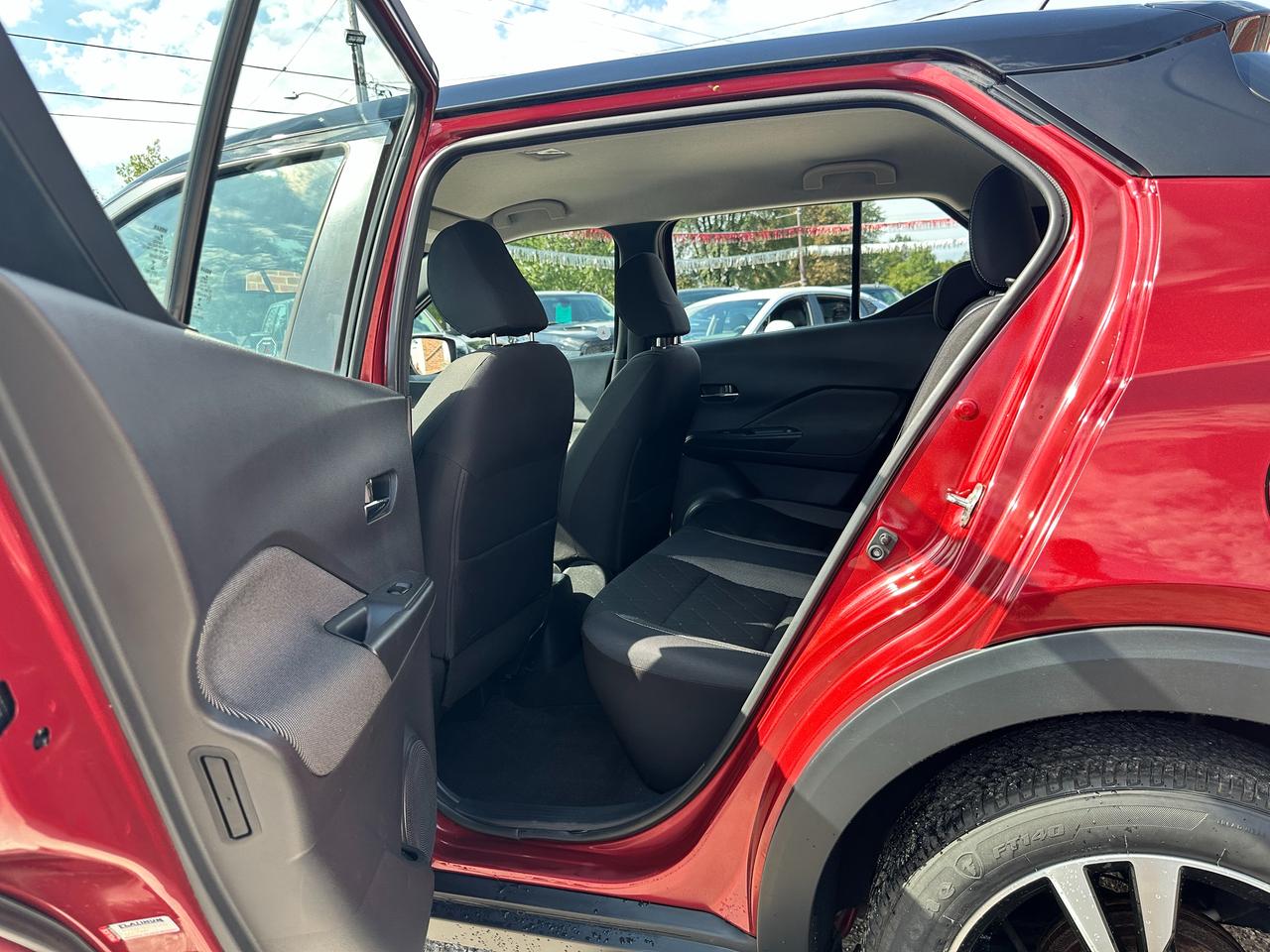 2019 Nissan Kicks SV Heated Cloth FM/XM Bluetooth BackupCam CarPlay Photo