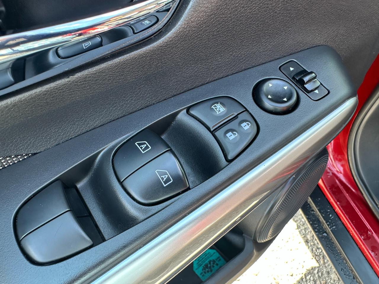 2019 Nissan Kicks SV Heated Cloth FM/XM Bluetooth BackupCam CarPlay Photo