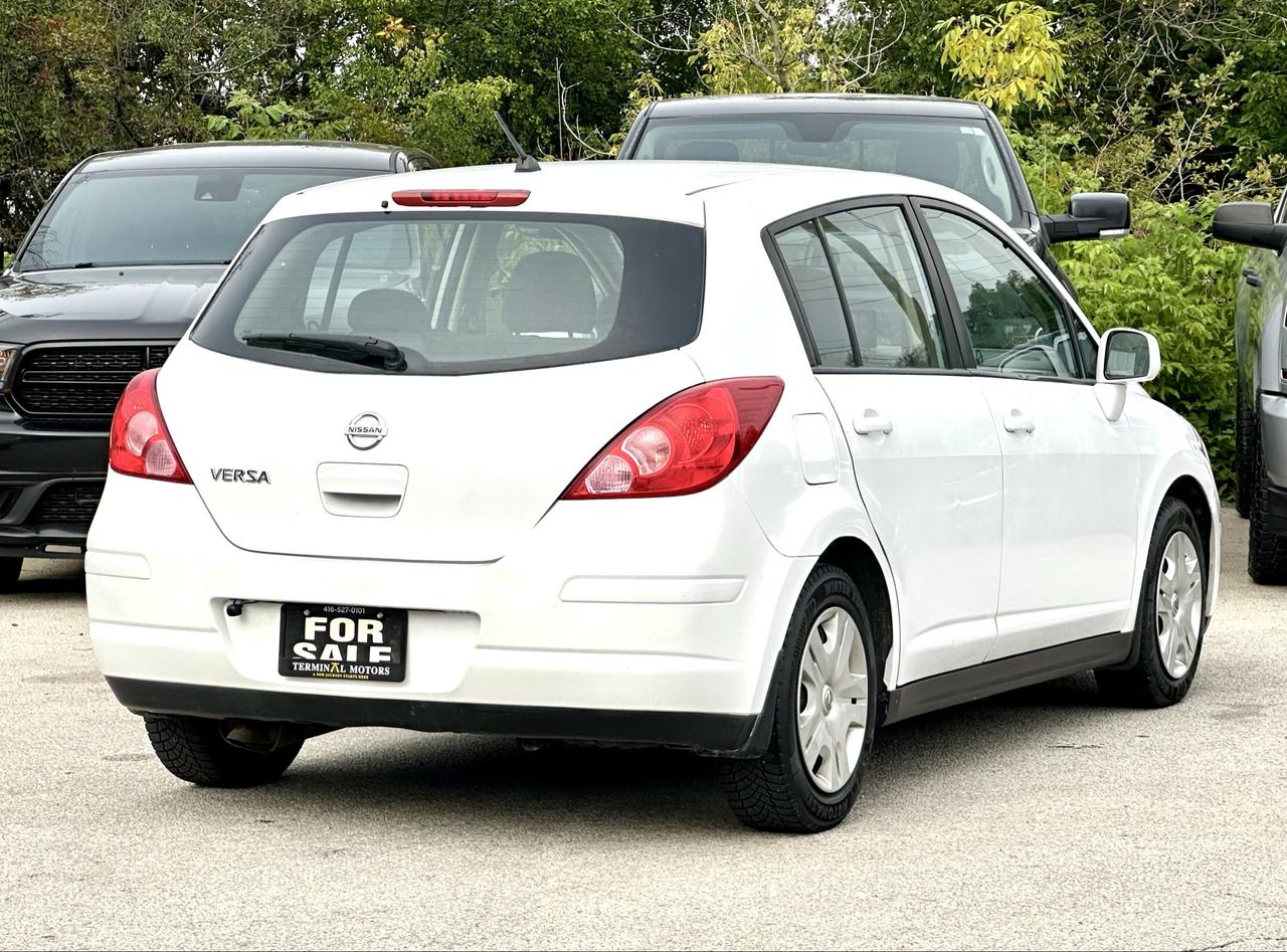 2010 Nissan Versa 1.8 S Photo