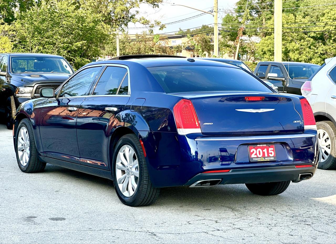2015 Chrysler 300 300C Platinum Photo