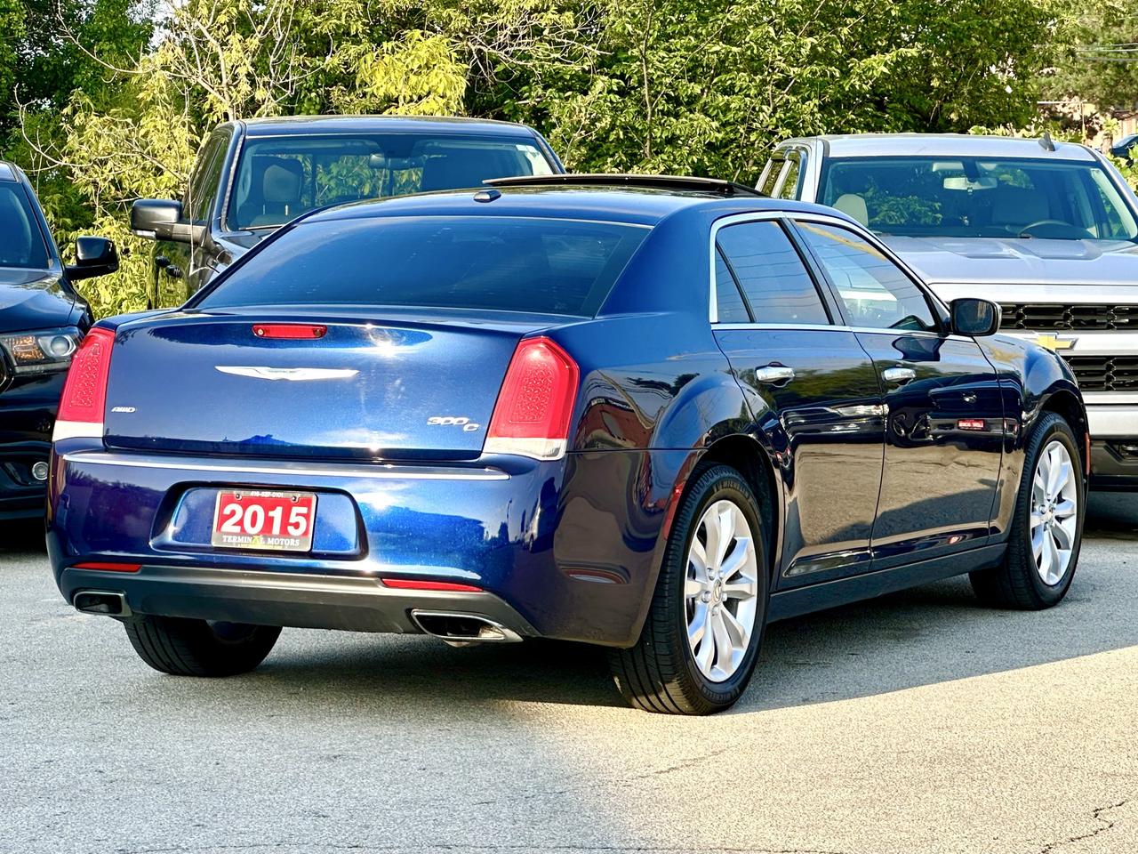 2015 Chrysler 300 300C Platinum Photo