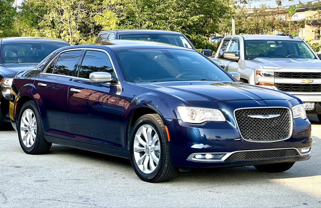 2015 Chrysler 300 300C Platinum Photo
