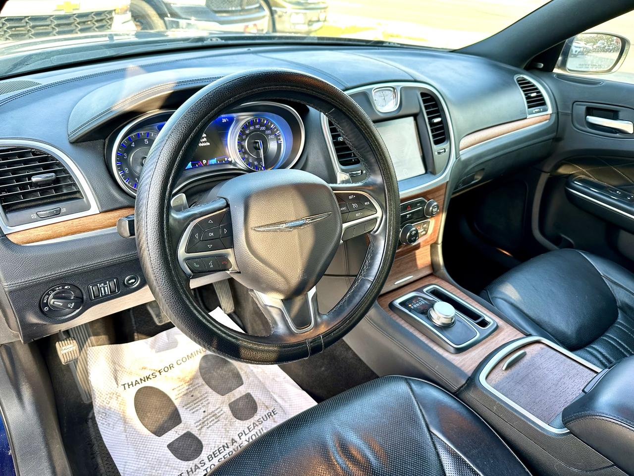 2015 Chrysler 300 300C Platinum Photo