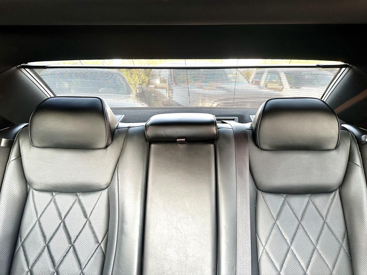 2015 Chrysler 300 300C Platinum Photo