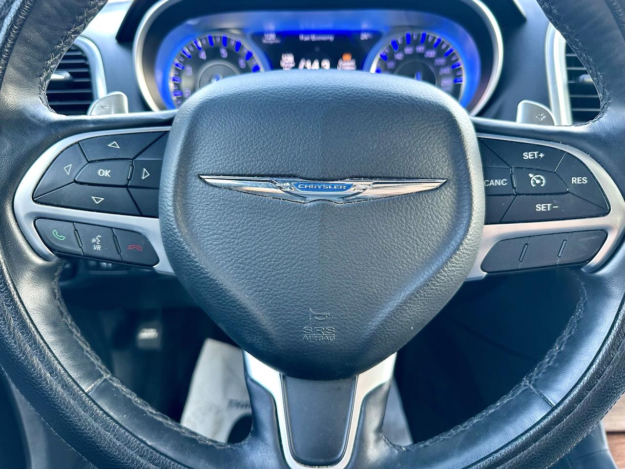 2015 Chrysler 300 300C Platinum Photo