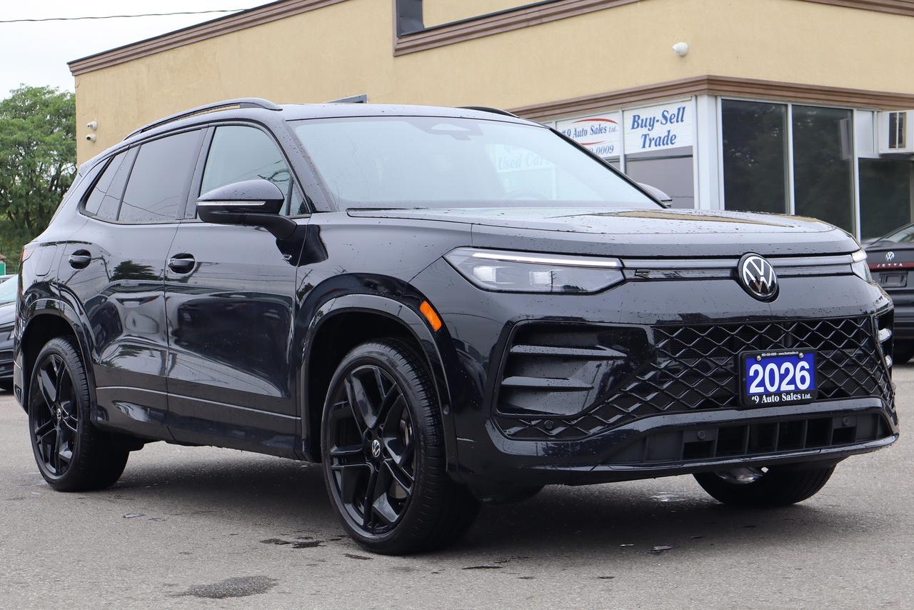 2026 Volkswagen Tiguan Comfortline R-Line Black Edition - Photo #1
