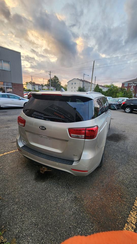 2016 Kia Sedona