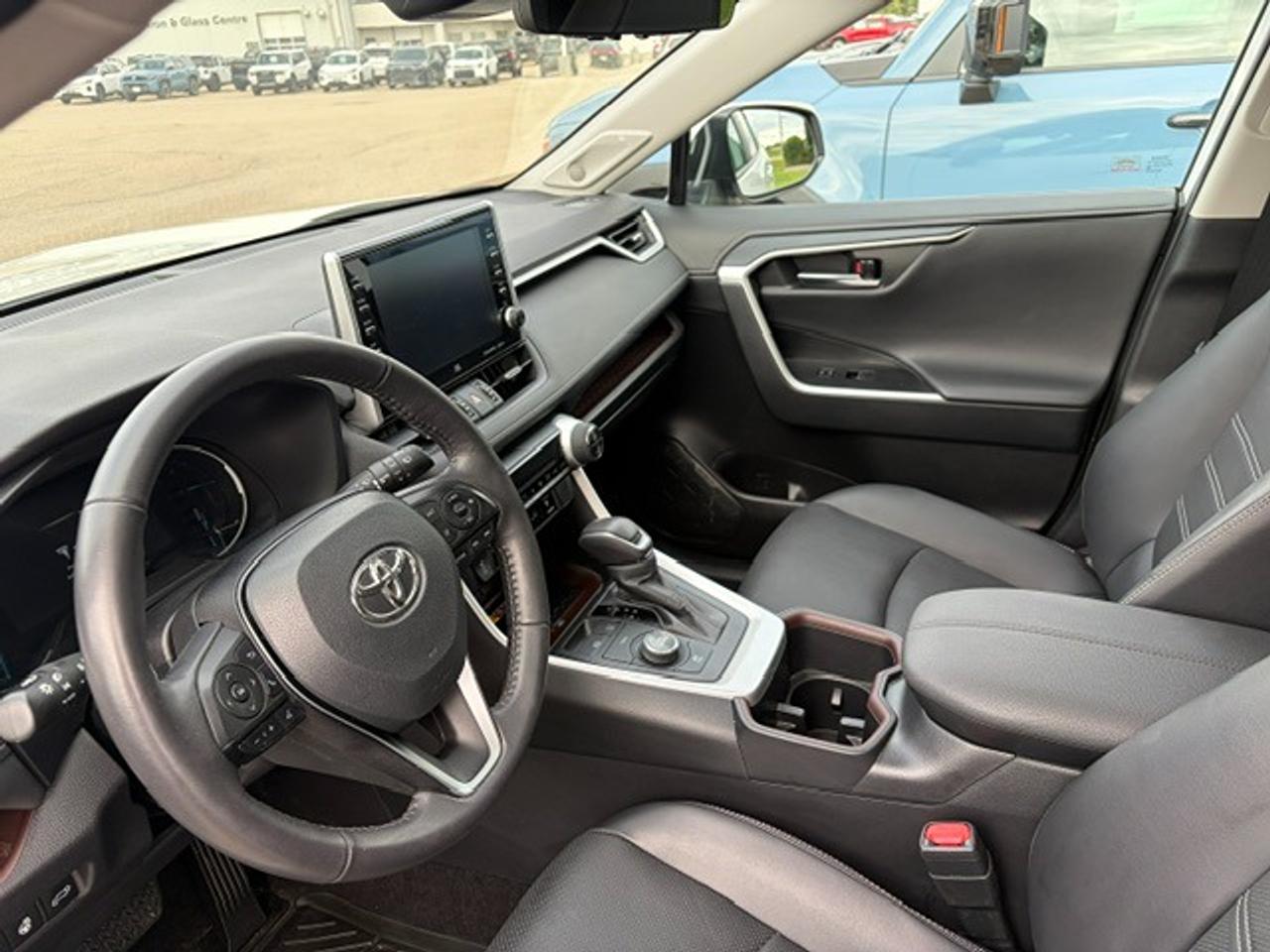 2022 Toyota RAV4 Hybrid Limited Photo