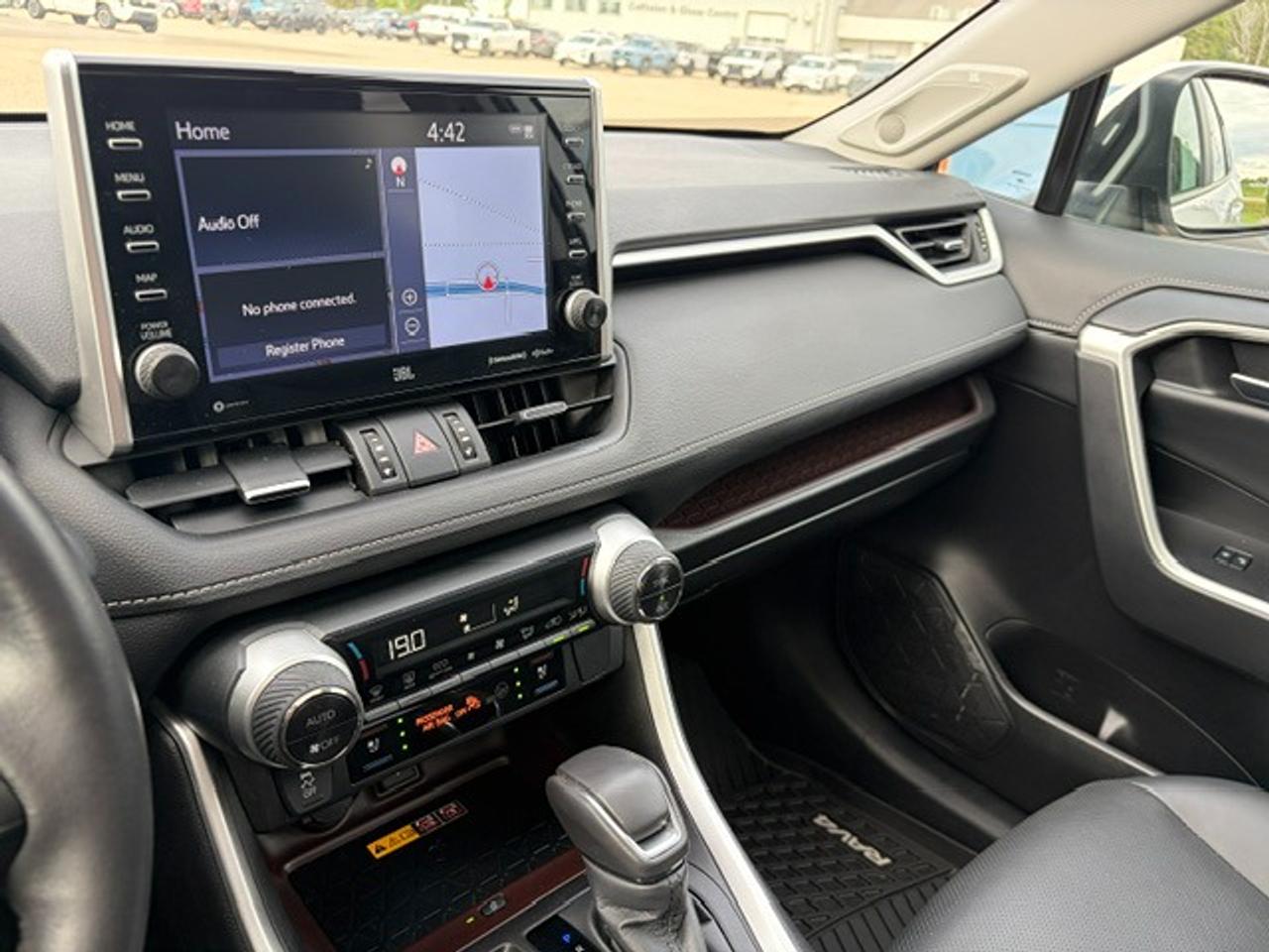 2022 Toyota RAV4 Hybrid Limited Photo