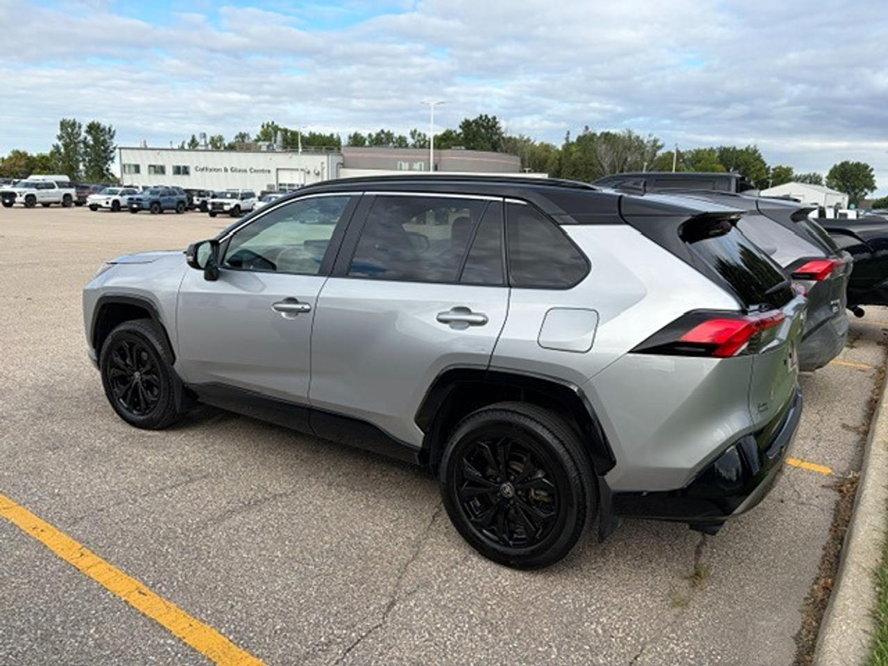 2023 Toyota RAV4  AWD Hybrid XSE Photo1