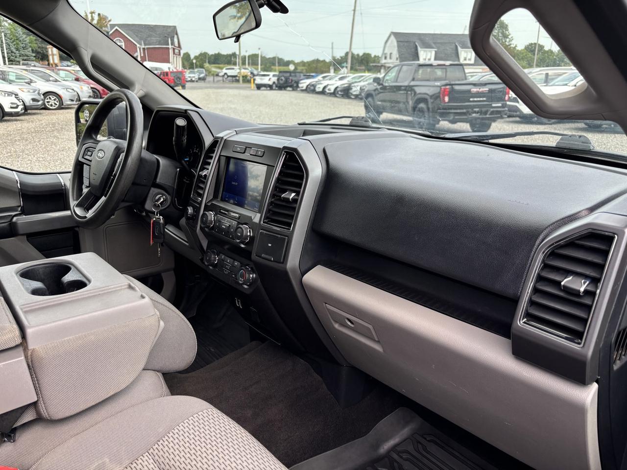 2020 Ford F-150 XLT /4x4/CLEAN CARFAX/ 5.0L/ Photo