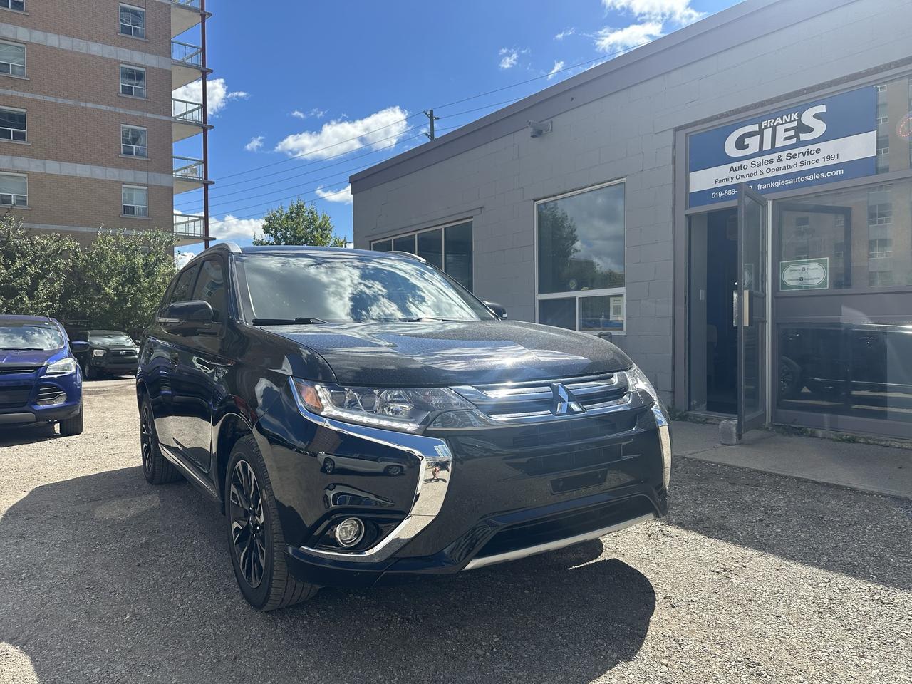 2018 Mitsubishi Outlander PHEV SE-S AWC PHEV - Photo #1