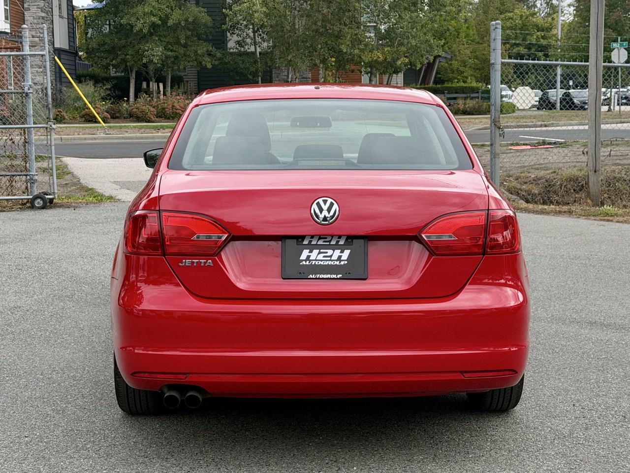 2014 Volkswagen Jetta FINANCING AVAILABLE Photo6