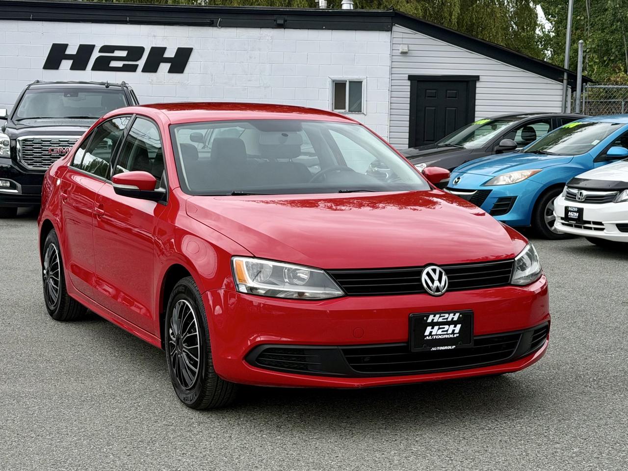 2014 Volkswagen Jetta FINANCING AVAILABLE Photo3