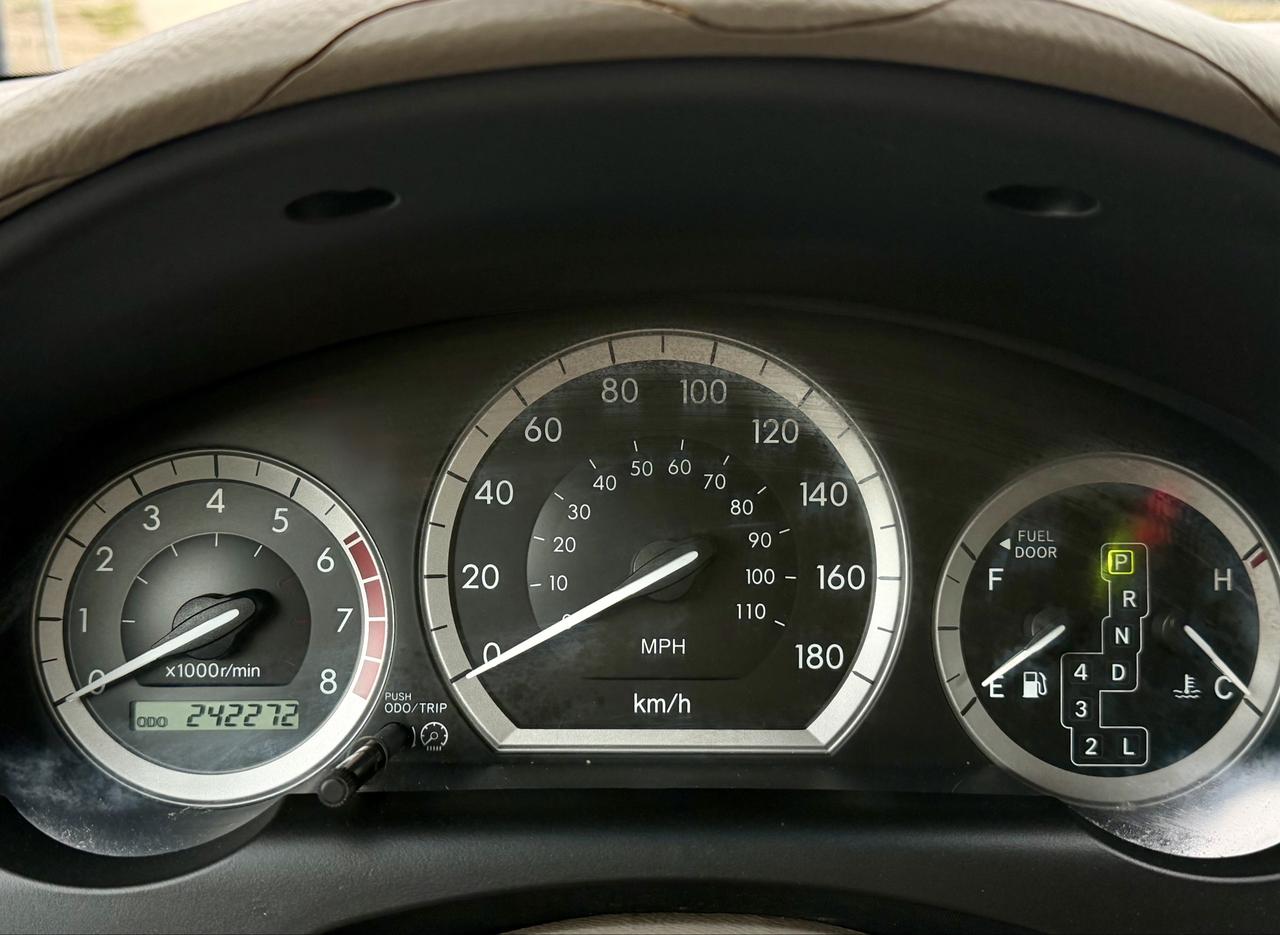 2004 Toyota Sienna FINANCING AVAILABLE Photo11