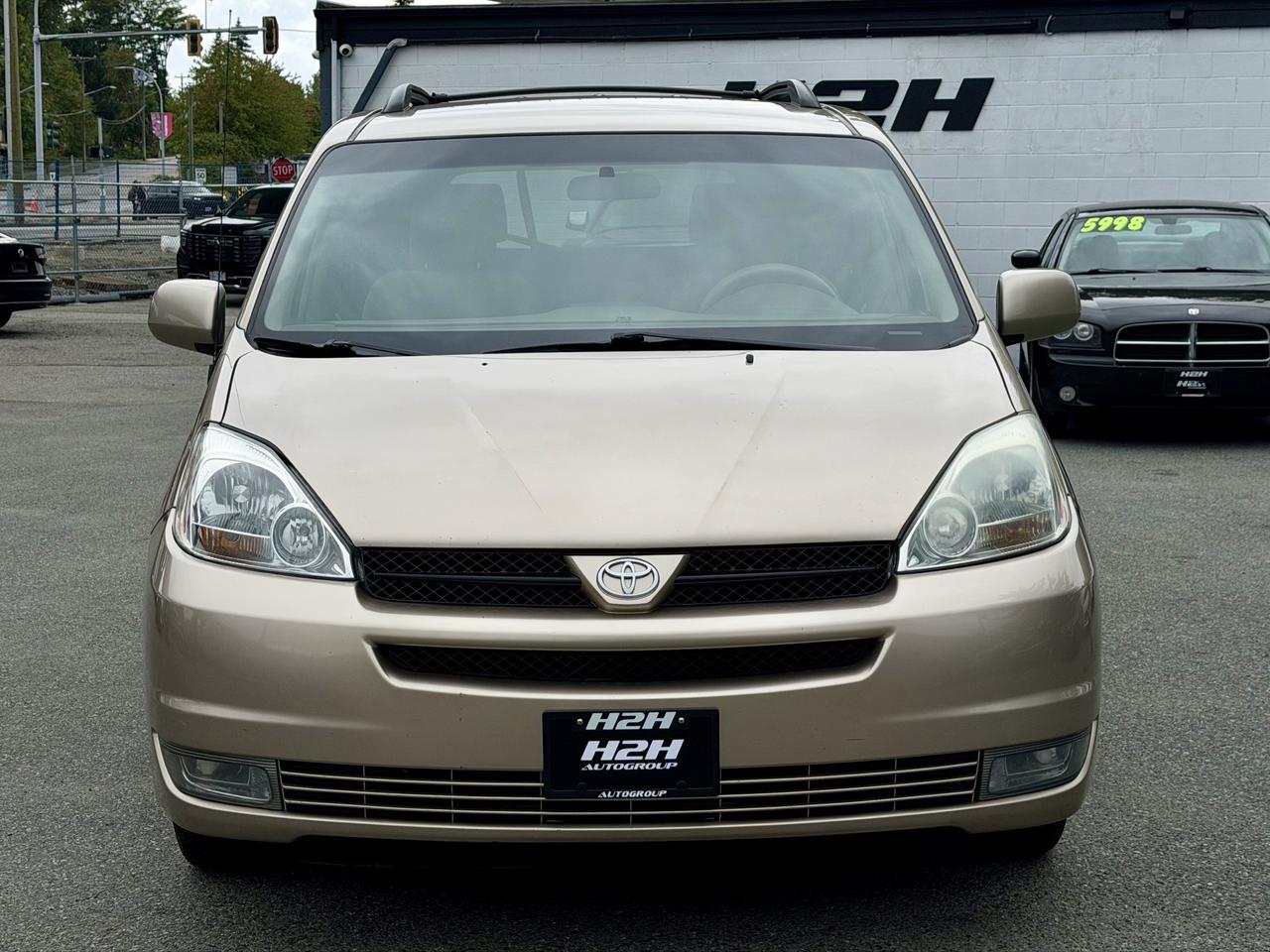 2004 Toyota Sienna FINANCING AVAILABLE Photo2
