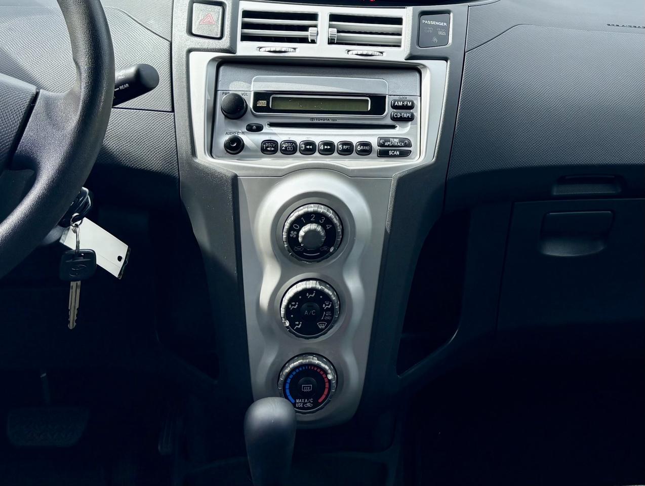 2007 Toyota Yaris FINANCING AVAILABLE Photo12