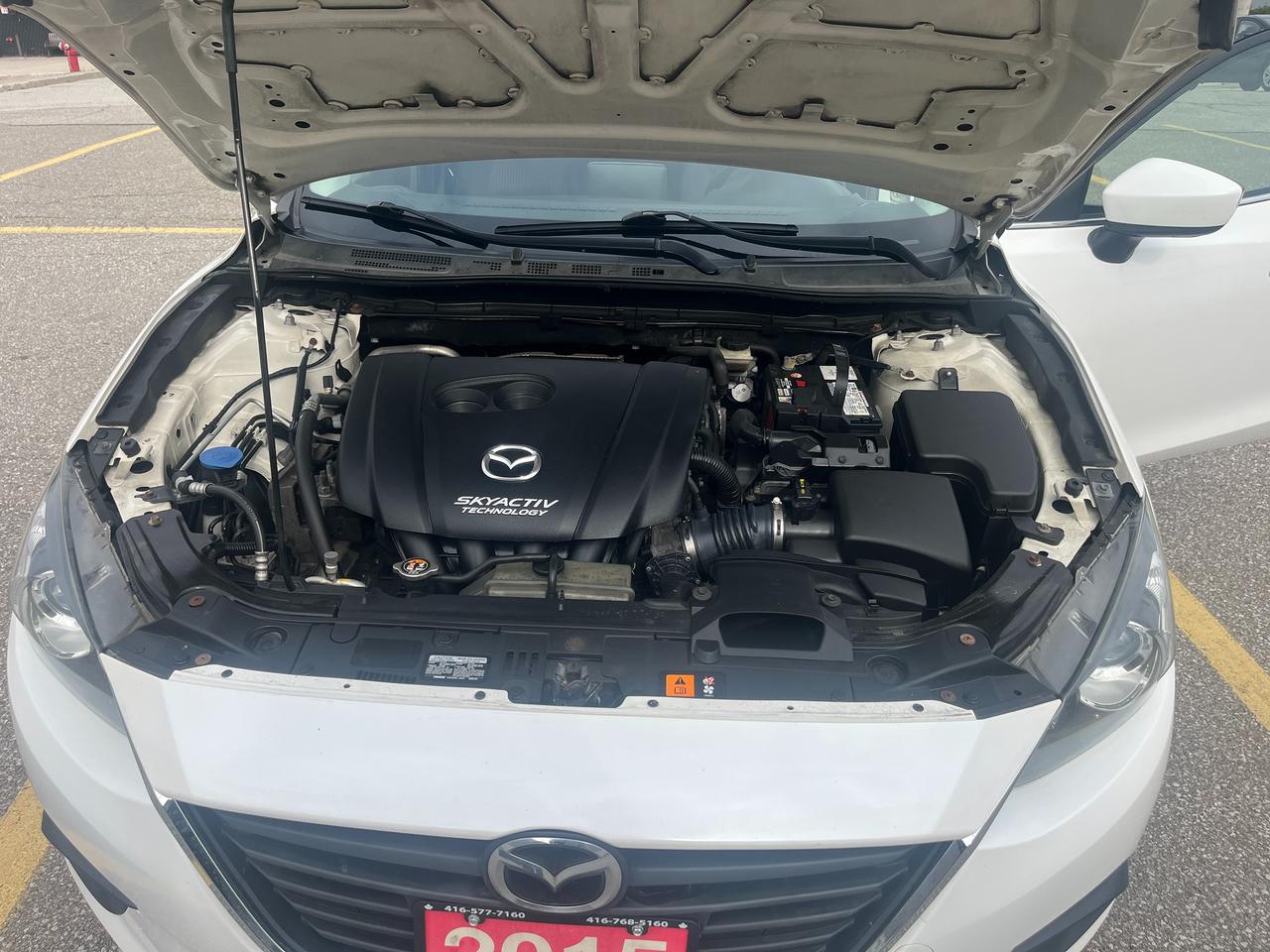 2015 Mazda MAZDA3 4dr Sdn Auto GS Photo