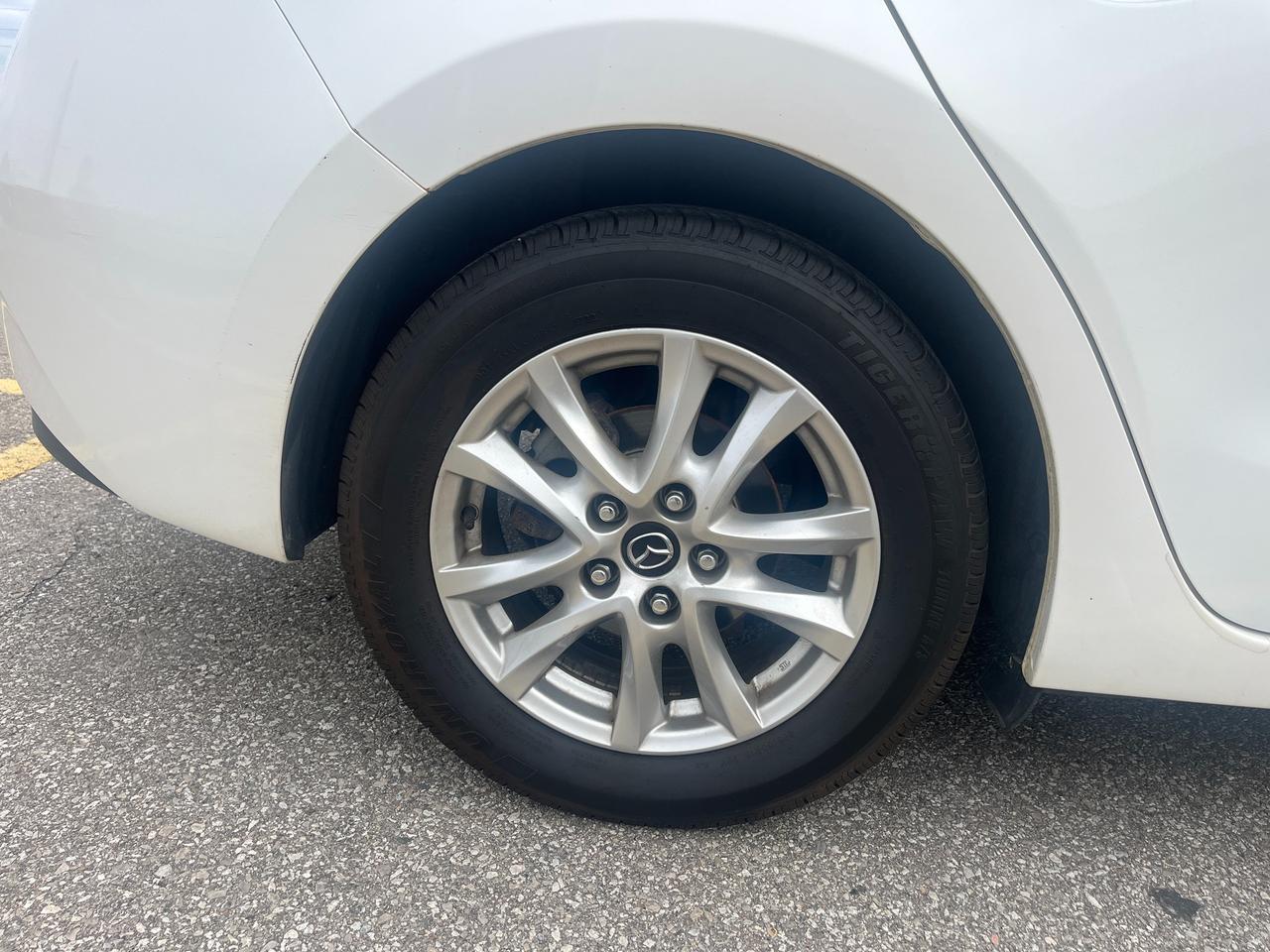 2015 Mazda MAZDA3 4dr Sdn Auto GS Photo