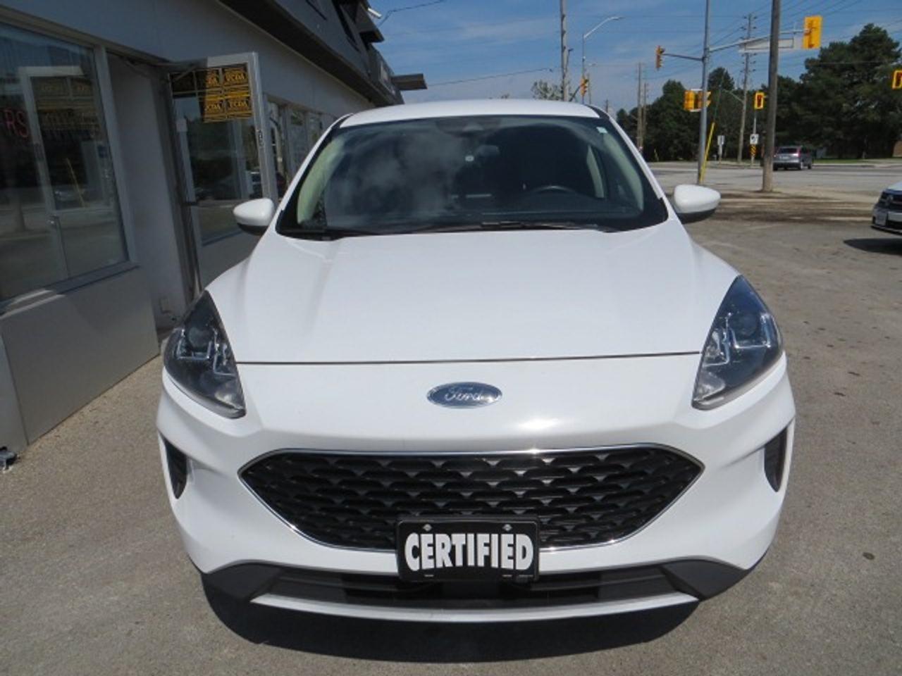 2020 Ford Escape CERTIFIED, ALL WHEEL DRIVE Photo2