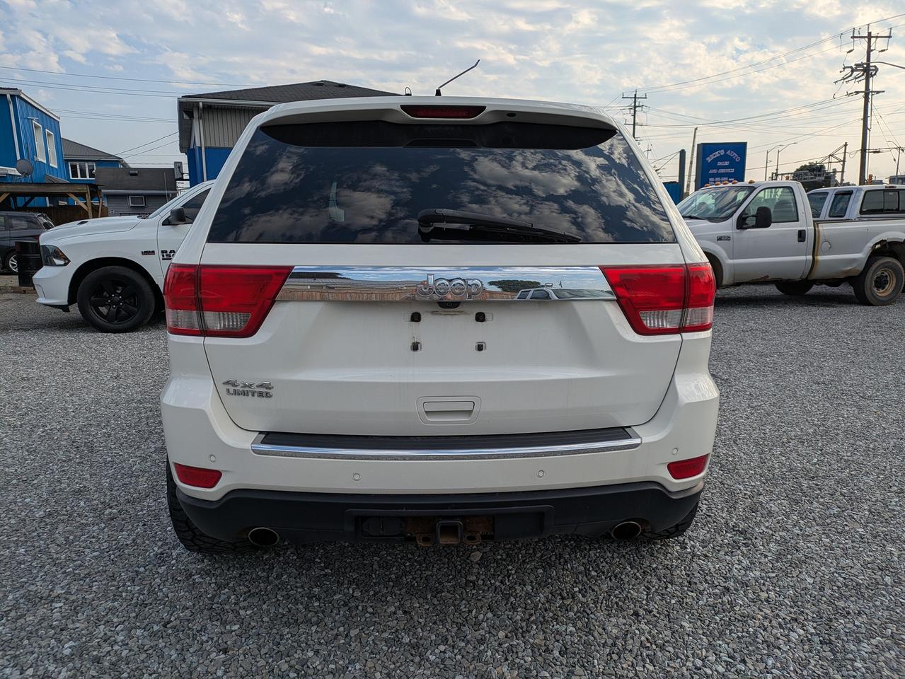 2011 Jeep Grand Cherokee 4WD 4Dr Limited Photo3