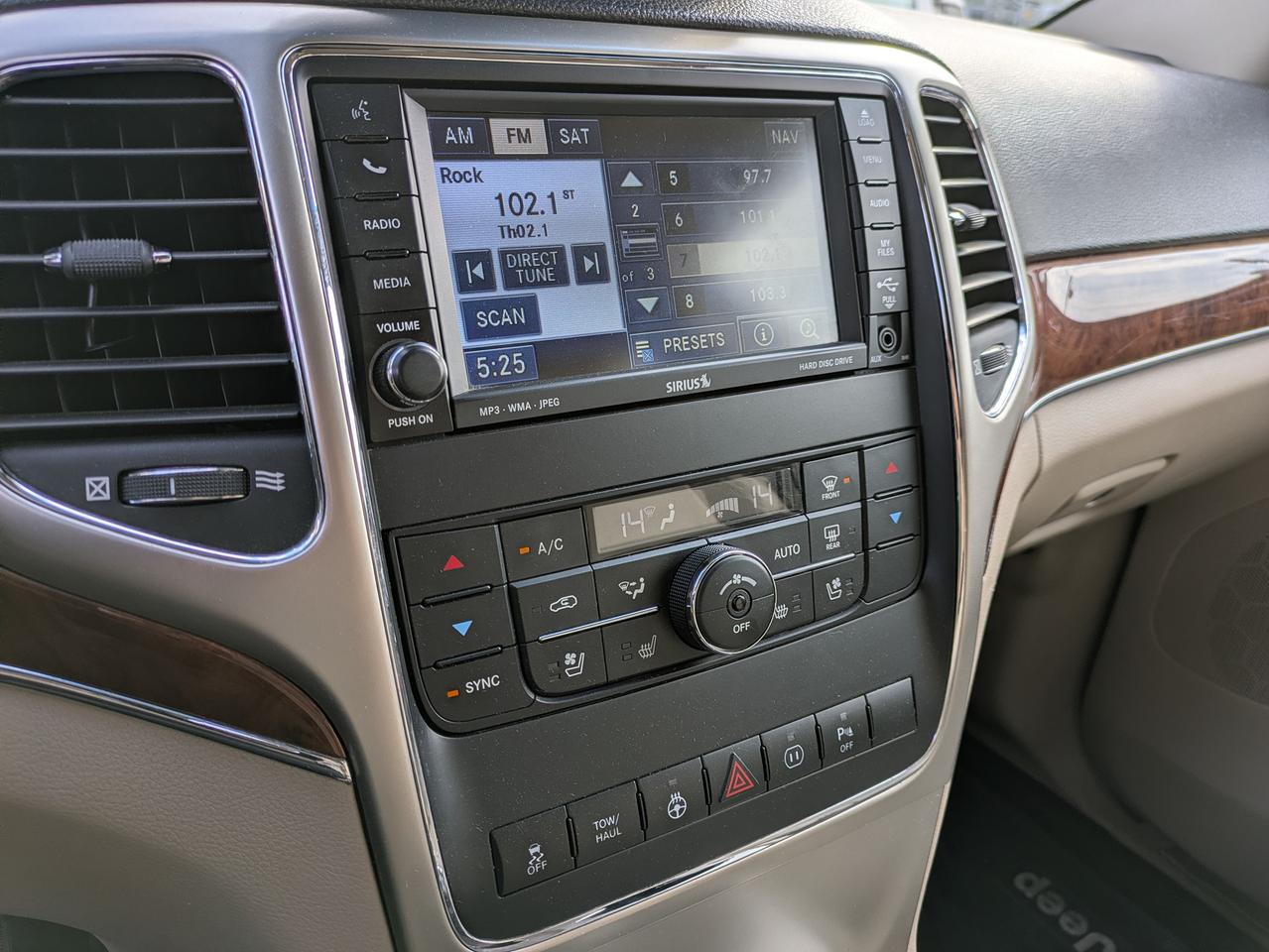 2011 Jeep Grand Cherokee 4WD 4Dr Limited Photo