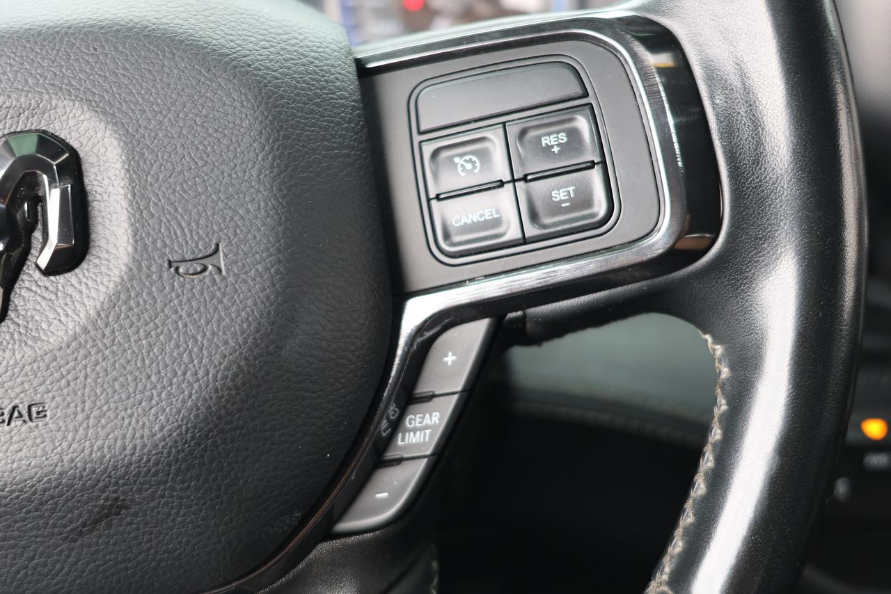 2022 RAM 3500 Limited - NO ACCIDENTS | CARPPLAY | VENT | 4WD Photo