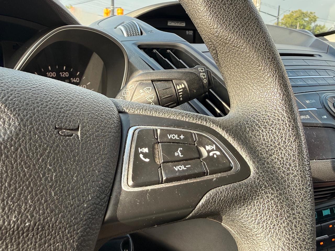 2017 Ford Escape SE Photo