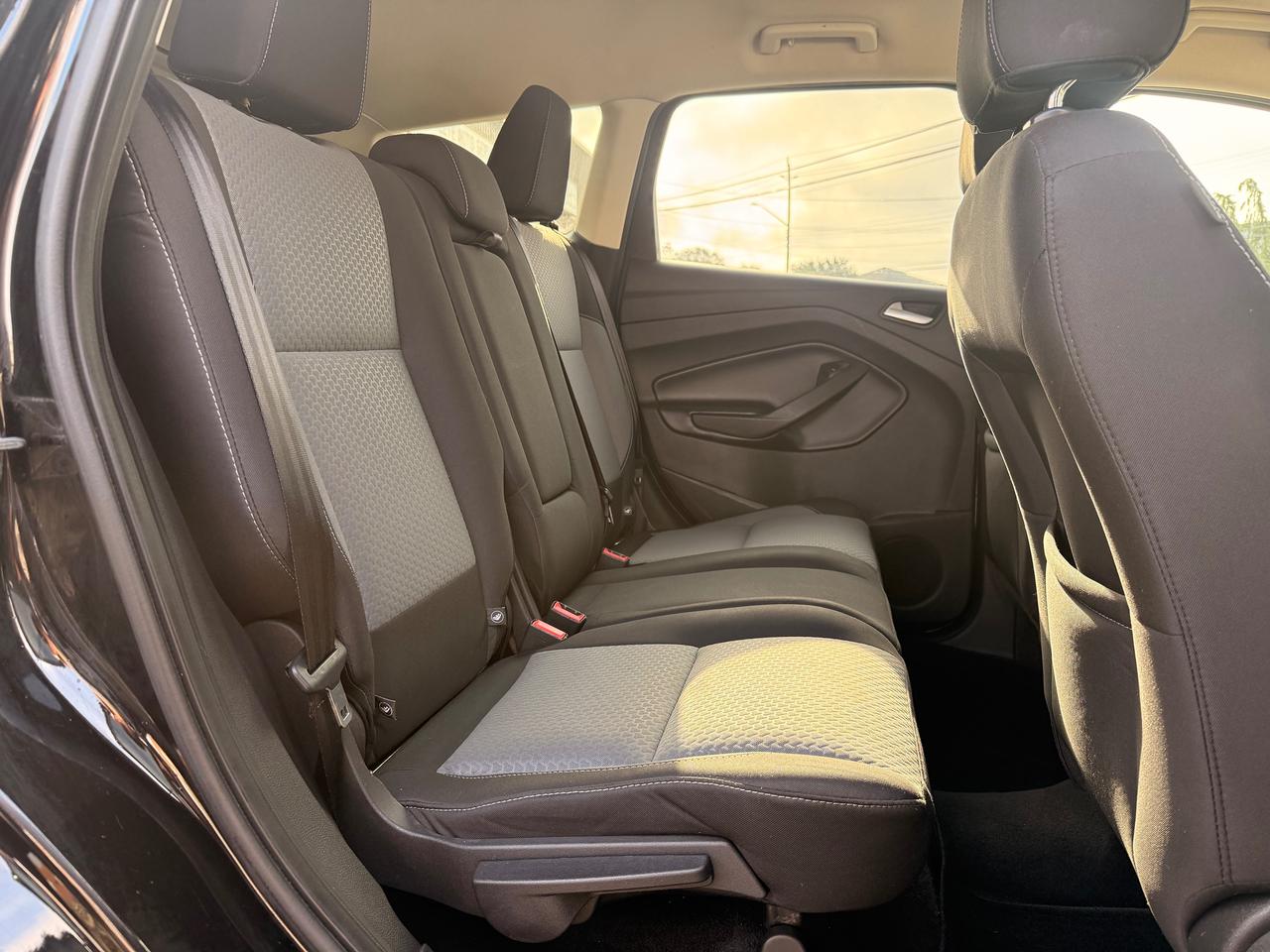 2017 Ford Escape SE Photo
