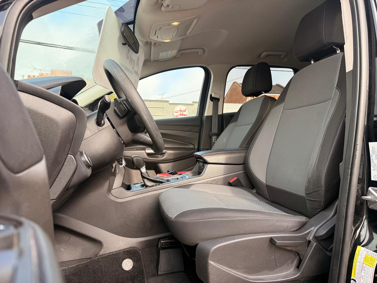 2017 Ford Escape SE Photo