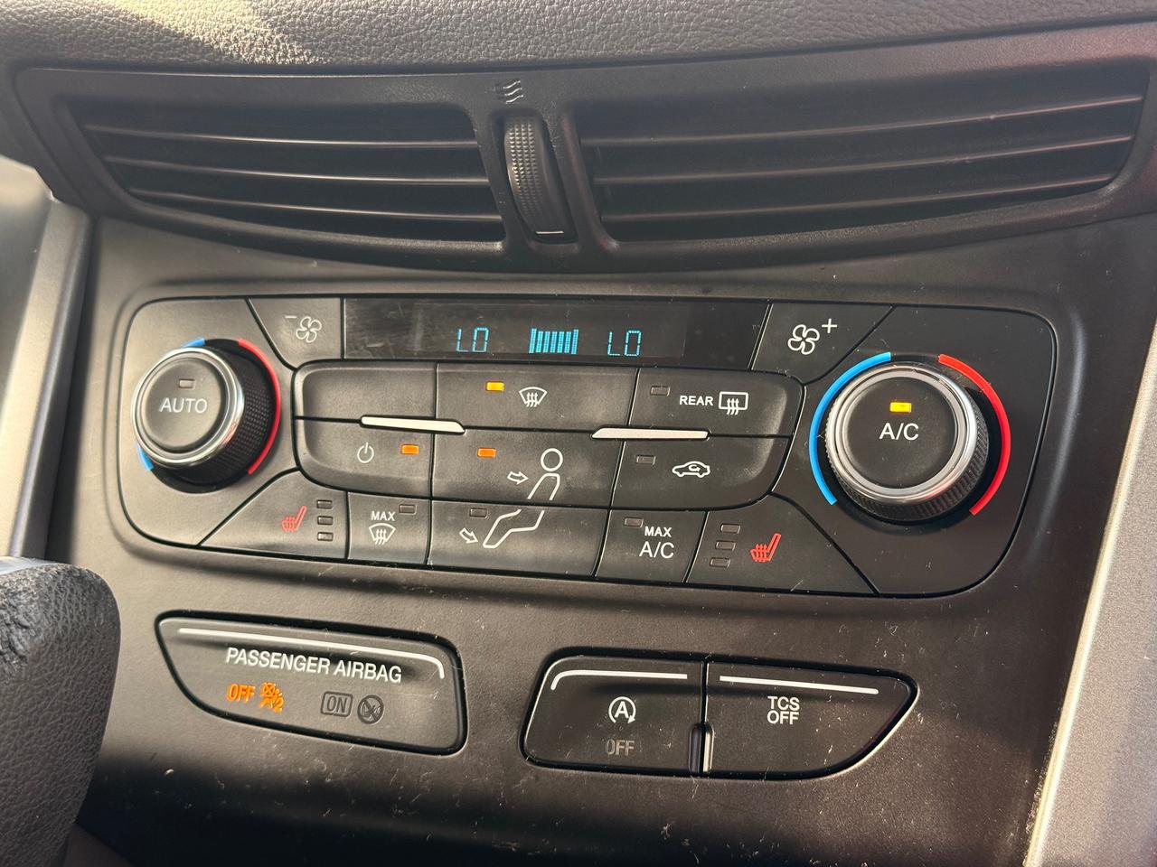 2017 Ford Escape SE Photo