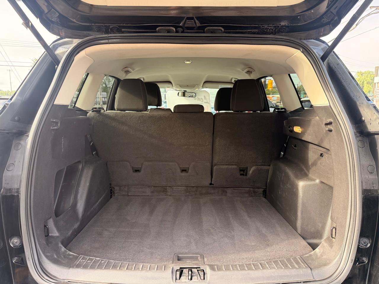 2017 Ford Escape SE Photo