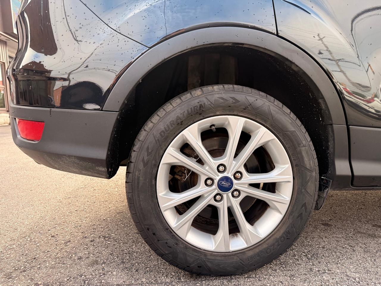 2017 Ford Escape SE Photo