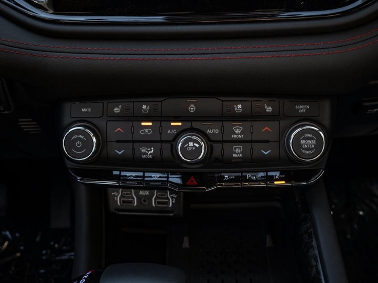 2027 Dodge Durango GT HEMI V8 Premium Photo