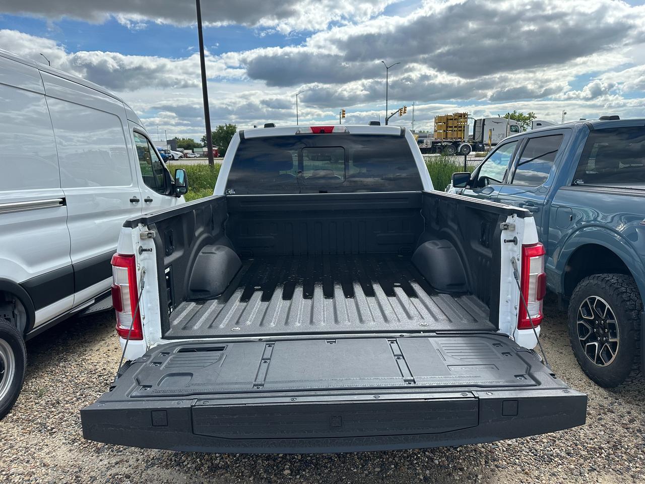 2021 Ford F-150 Lariat Photo
