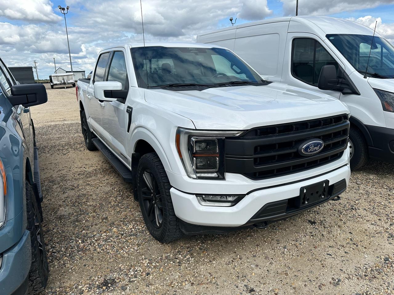 2021 Ford F-150 Lariat Photo2