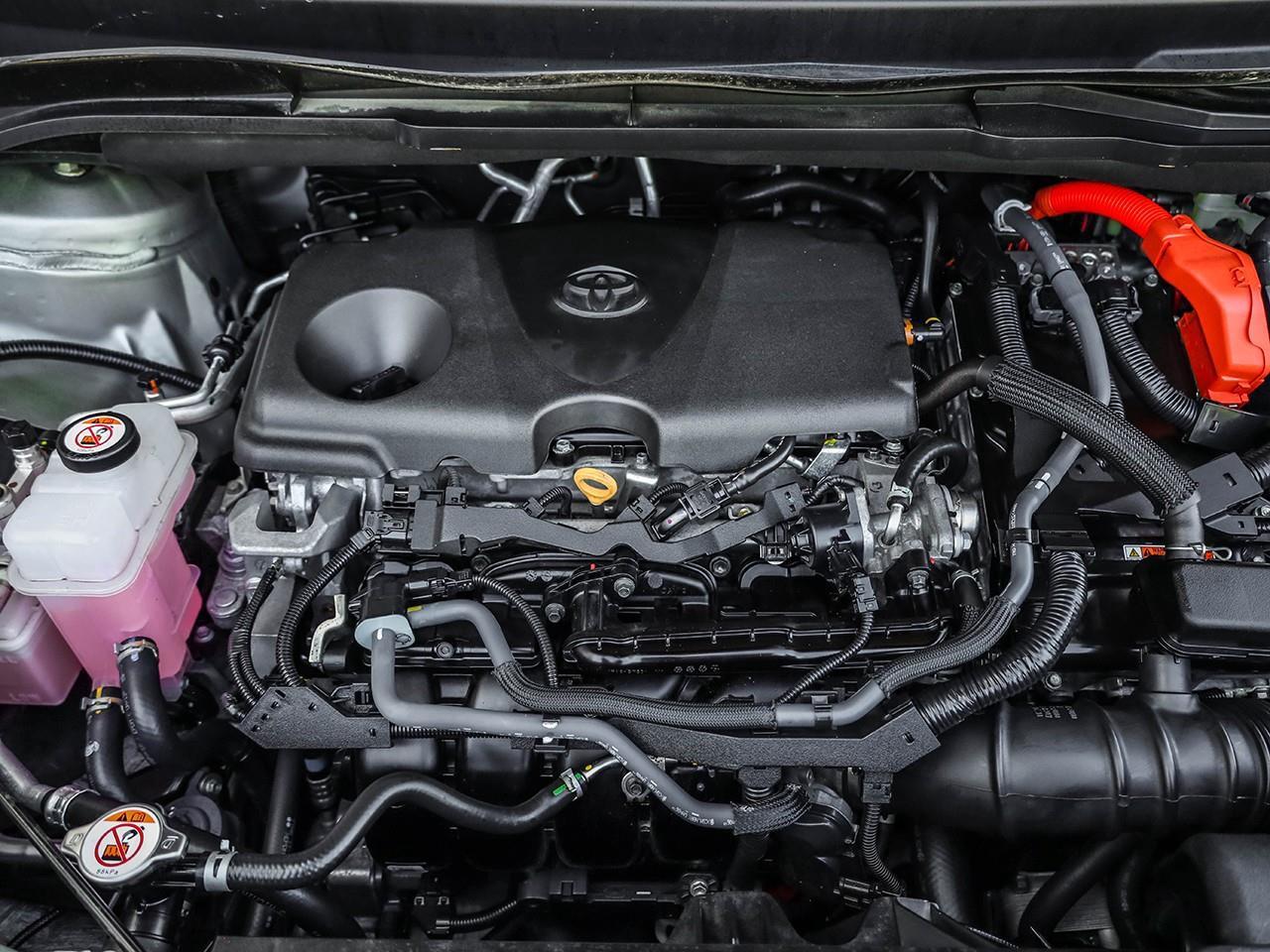 2024 Toyota Sienna XSE 7-Passenger HEATED LEATHER SEATS-HEATED STEERING WHEEL-SUNROOF- Photo