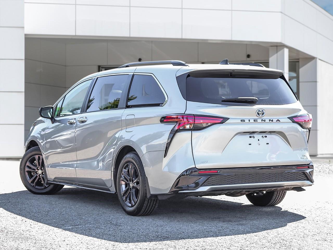 2024 Toyota Sienna XSE 7-Passenger HEATED LEATHER SEATS-HEATED STEERING WHEEL-SUNROOF- Photo