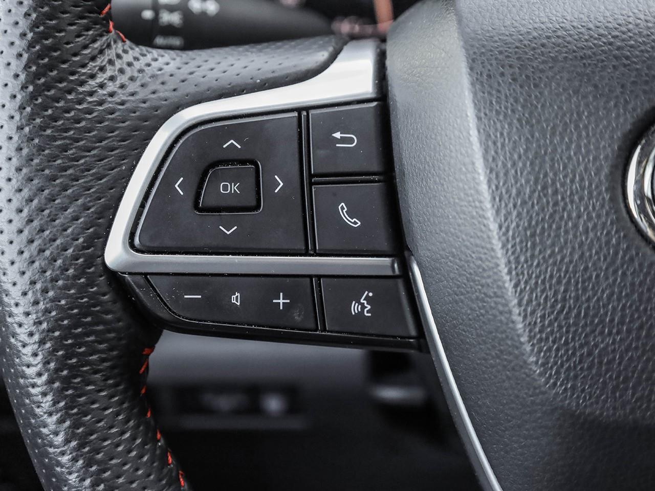 2024 Toyota Sienna XSE 7-Passenger HEATED LEATHER SEATS-HEATED STEERING WHEEL-SUNROOF- Photo
