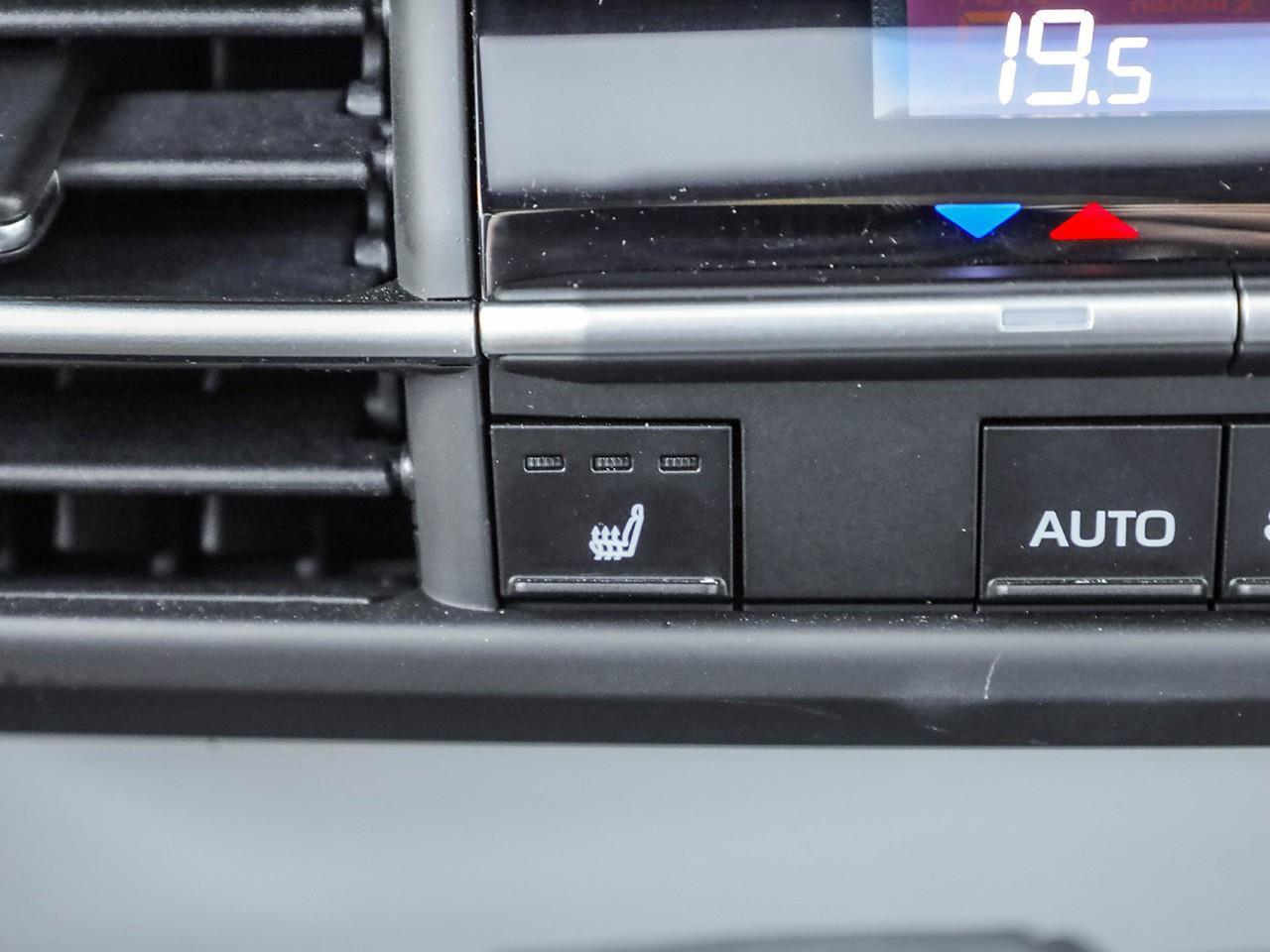 2024 Toyota Sienna XSE 7-Passenger HEATED LEATHER SEATS-HEATED STEERING WHEEL-SUNROOF- Photo