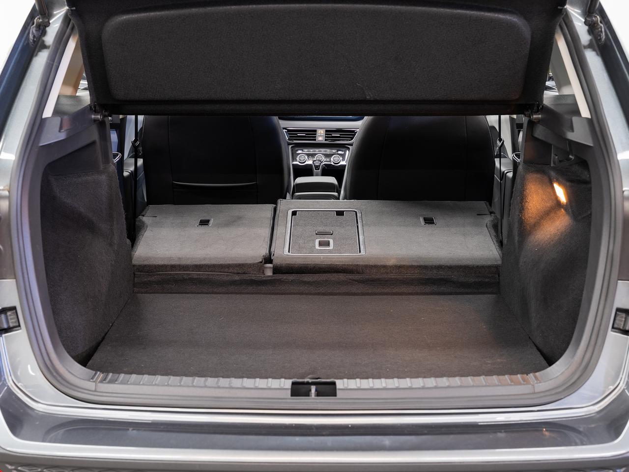 2023 Volkswagen Taos COMFORTLINE AWD | Leather | Panoroof | CarPlay Photo