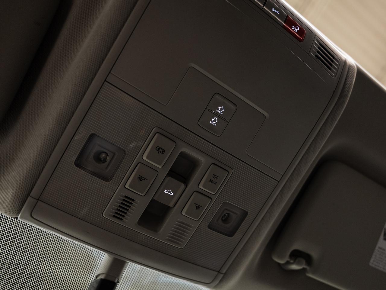 2023 Volkswagen Taos COMFORTLINE AWD | Leather | Panoroof | CarPlay