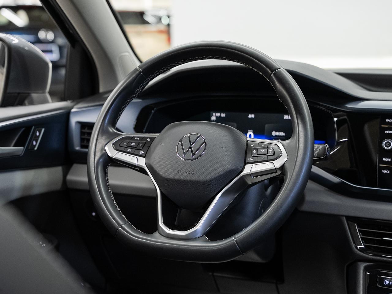 2023 Volkswagen Taos COMFORTLINE AWD | Leather | Panoroof | CarPlay