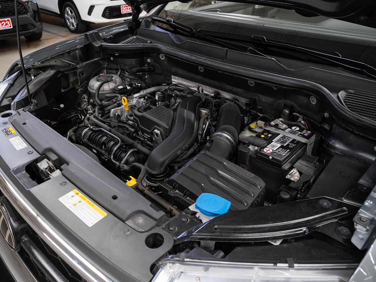 2023 Volkswagen Taos COMFORTLINE AWD | Leather | Panoroof | CarPlay