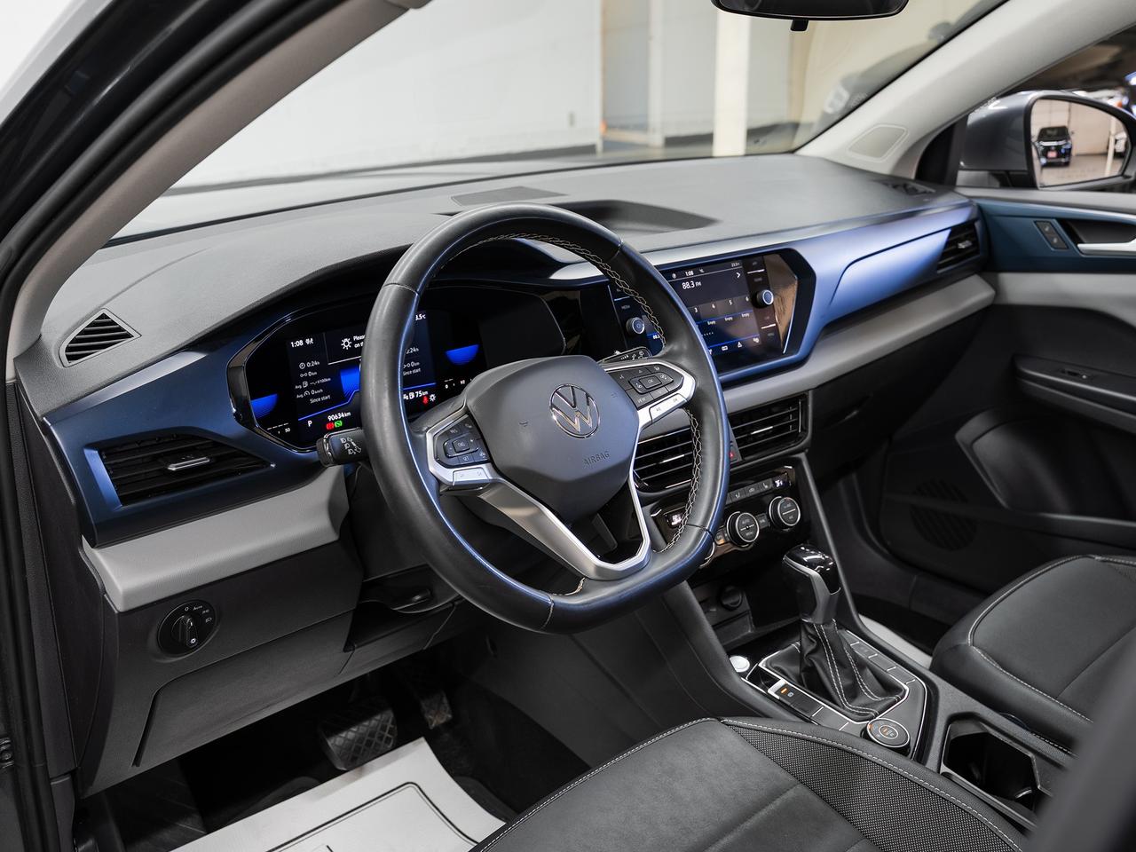 2023 Volkswagen Taos COMFORTLINE AWD | Leather | Panoroof | CarPlay