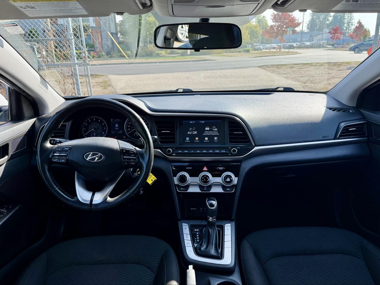 2020 Hyundai Elantra FINANCING AVAILABLE Photo11